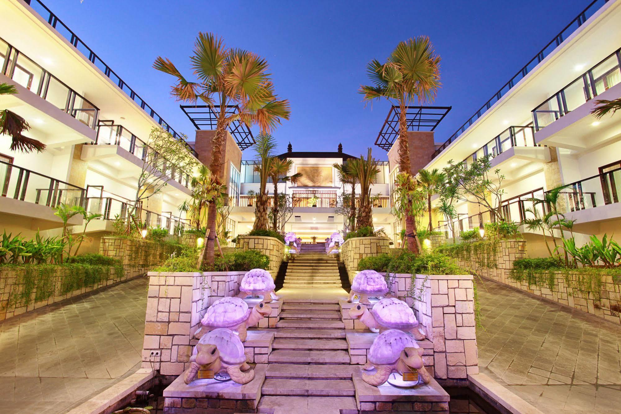 Resort Truntum Kuta Bali 4*